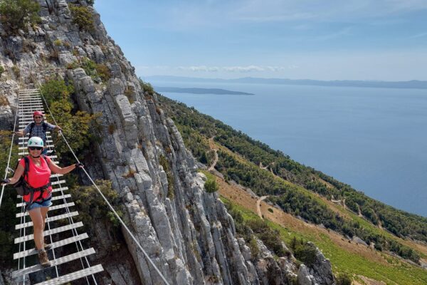 Via ferrata na wyspie Hvar – wspinaczka z widokiem na Adriatyk